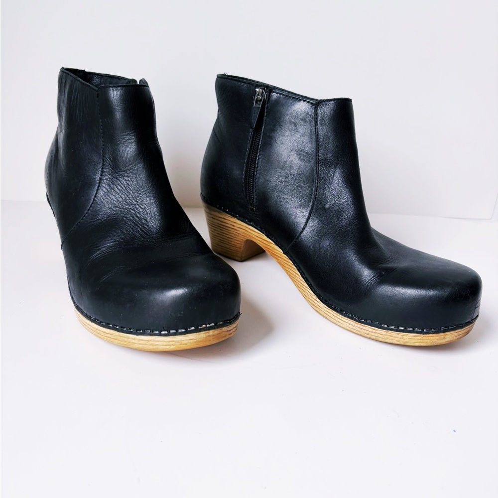 Dansko Black Leather Clogs Boot Block Heel